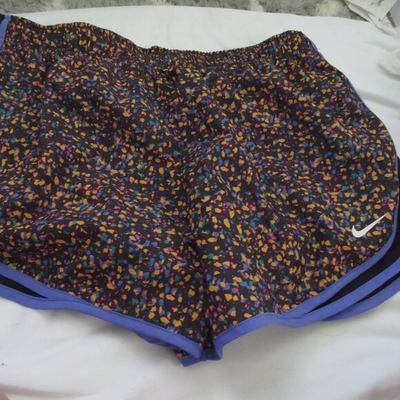 Nike Pants - Nike Standard Fit Shorts  Size XL  NWT